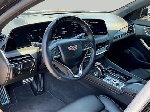 Used 2025 Cadillac CT5 Sport RWD image 17