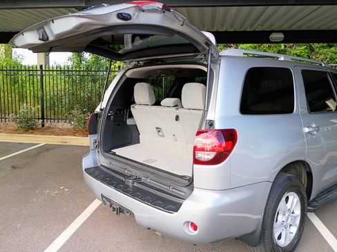Used 2020 Toyota Sequoia SR5 RWD image 69