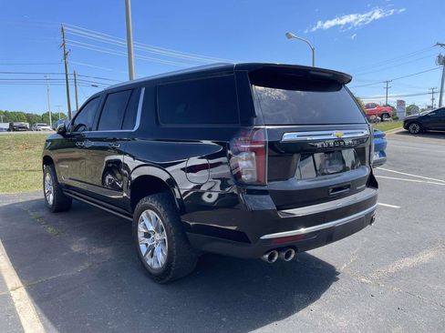 Used 2023 Chevrolet Suburban Premier AWD/4WD image 4