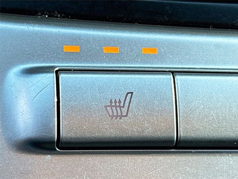 Used 2025 Kia Carnival image 20