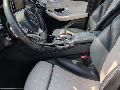 Used 2018 Mercedes-Benz GLC 300 4MATIC image 5