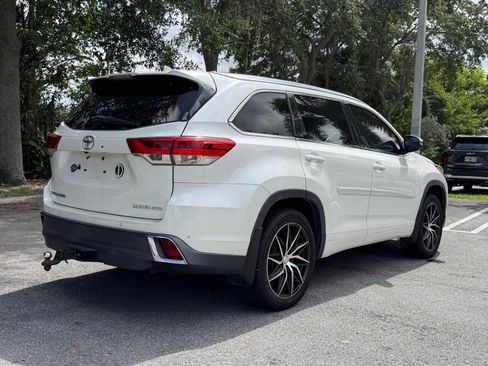 Used 2019 Toyota Highlander Limited Platinum AWD/4WD image 7