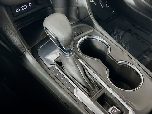 Used 2023 Chevrolet Equinox LT image 16