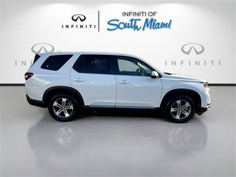 Used 2024 Honda Pilot EX-L image 8