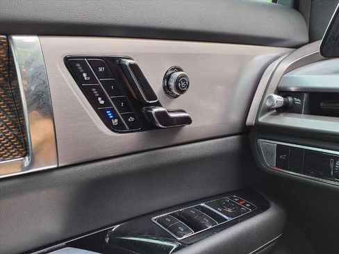 New 2026 Cadillac Vistiq Luxury image 21