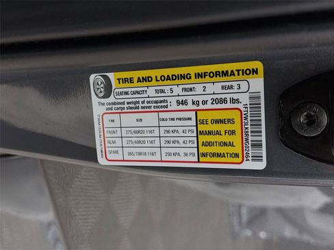 Used 2024 Ford F150 Lightning XLT AWD/4WD image 43