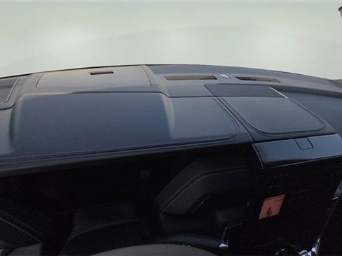 Used 2025 GMC Yukon Elevation w/ LPO, Floor Liner Package image 6