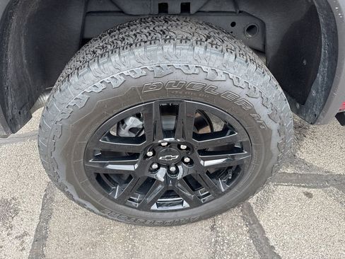 Used 2024 Chevrolet Colorado Trail Boss w/ Technology Package image 25