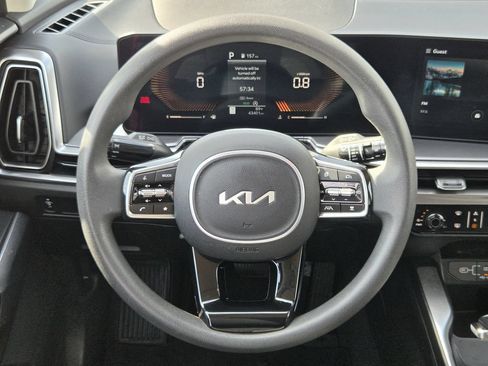 Used 2024 Kia Sorento LX FWD image 14