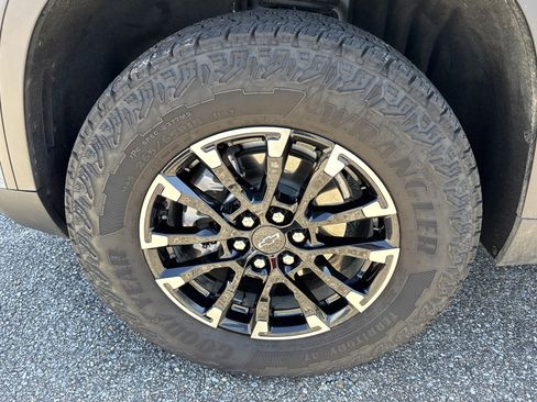 Used 2026 Chevrolet Traverse Z71 w/ LPO, Floor Liner Package image 10