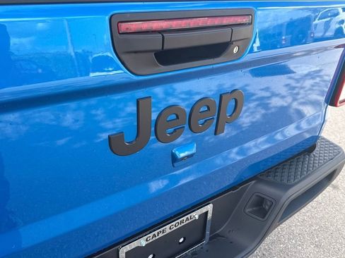 New 2026 Jeep Gladiator Sport AWD/4WD image 34