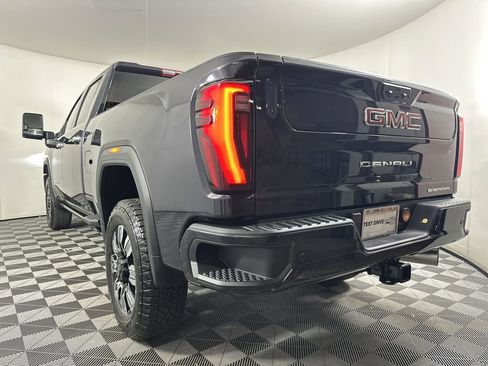 New 2025 GMC Sierra 2500 Denali w/ Denali Reserve Package image 4