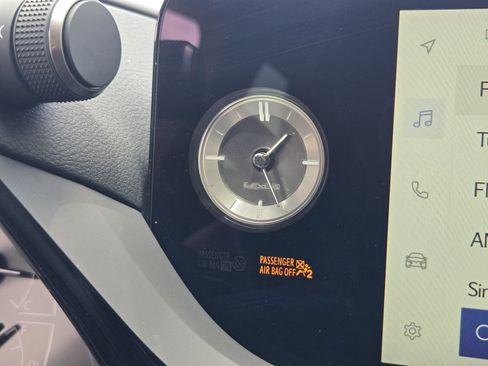 Used 2025 Lexus ES 350 w/ Premium Package FWD image 25