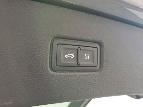 Used 2025 Audi Q7 2.0T Premium w/ Convenience Package image 9