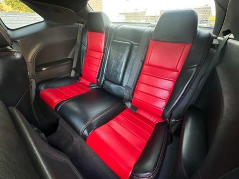 Used 2009 Dodge Challenger R/T RWD image 16