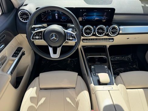 Certified 2023 Mercedes-Benz GLB 250 image 17