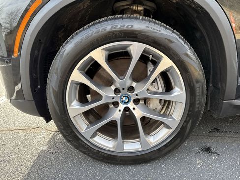 Used 2024 BMW X5 xDrive50e image 7