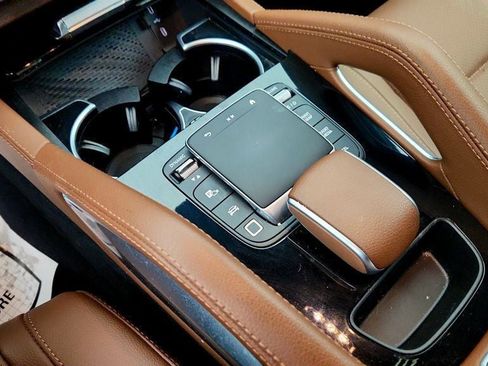 Used 2025 Mercedes-Benz GLE 450e 4MATIC w/ Driver Assistance Package image 15