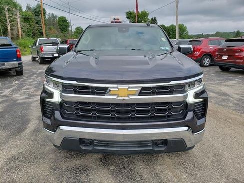 Used 2022 Chevrolet Silverado 1500 LT w/ Z71 Off-Road Package AWD/4WD image 2