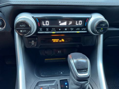 Used 2019 Toyota RAV4 XLE Premium w/ Advanced Technology Package AWD/4WD image 24