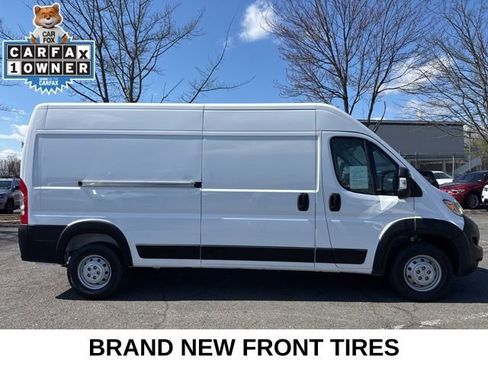 Used 2025 RAM ProMaster 2500 w/ Convenience Group image 12