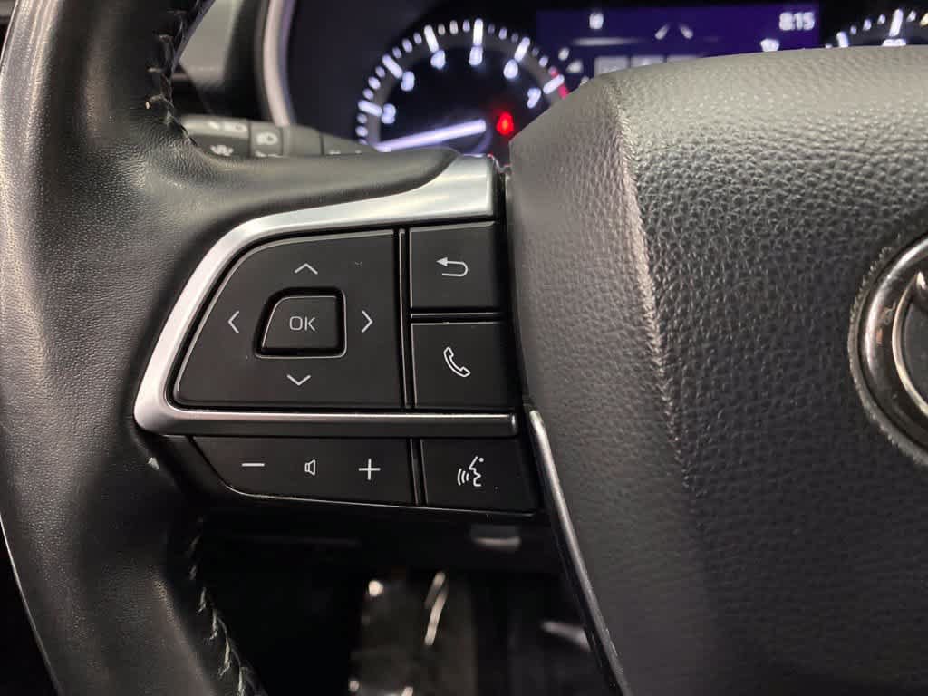 Used 2021 Toyota Highlander XSE AWD/4WD image 19