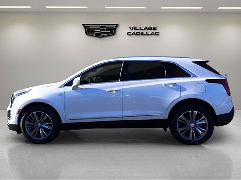 New 2026 Cadillac XT5 Premium Luxury image 2