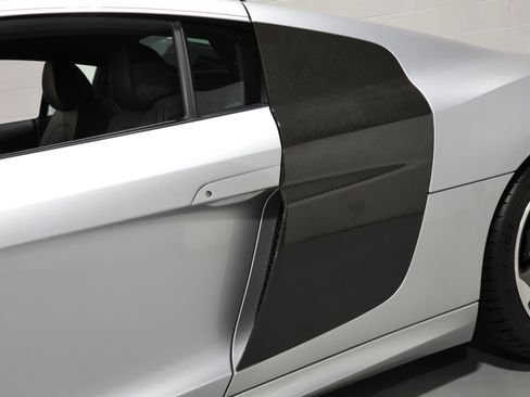 Used 2011 Audi R8 V10 AWD/4WD image 9
