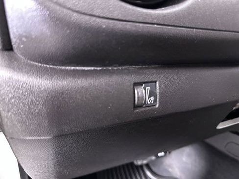 Used 2024 Chevrolet Colorado W/T image 18