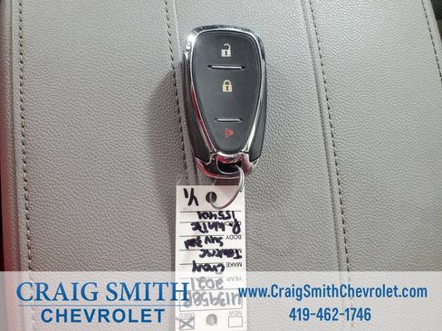 Used 2021 Chevrolet Traverse LT FWD image 28
