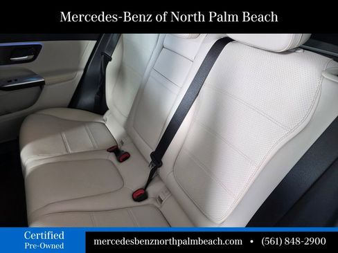 Used 2024 Mercedes-Benz GLC 300 4MATIC image 16
