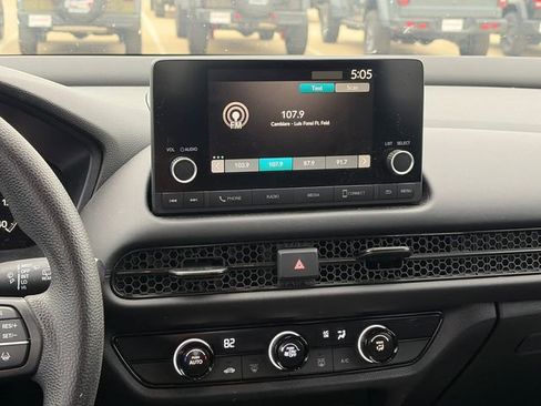 Used 2024 Honda HR-V LX image 13
