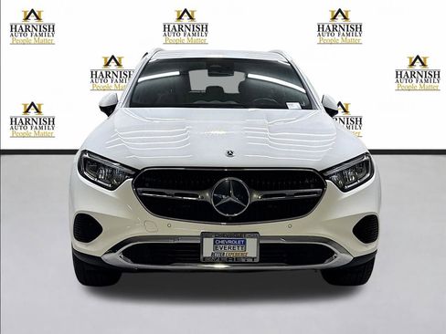 Used 2024 Mercedes-Benz GLC 300 4MATIC image 2