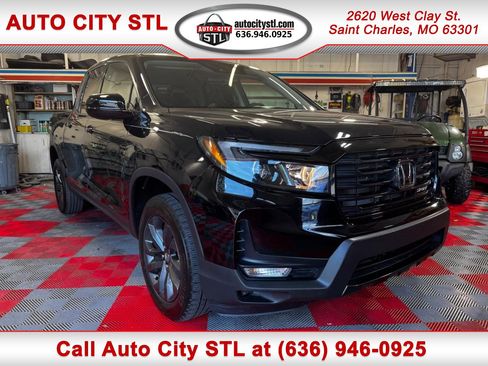 Used 2023 Honda Ridgeline Sport image 1