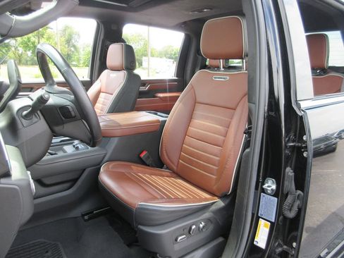 Used 2024 GMC Sierra 2500 Denali Ultimate AWD/4WD image 25