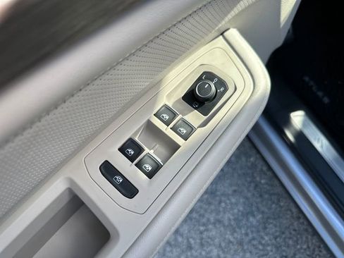 Certified 2024 Volkswagen Atlas SEL Premium R-Line AWD/4WD image 12