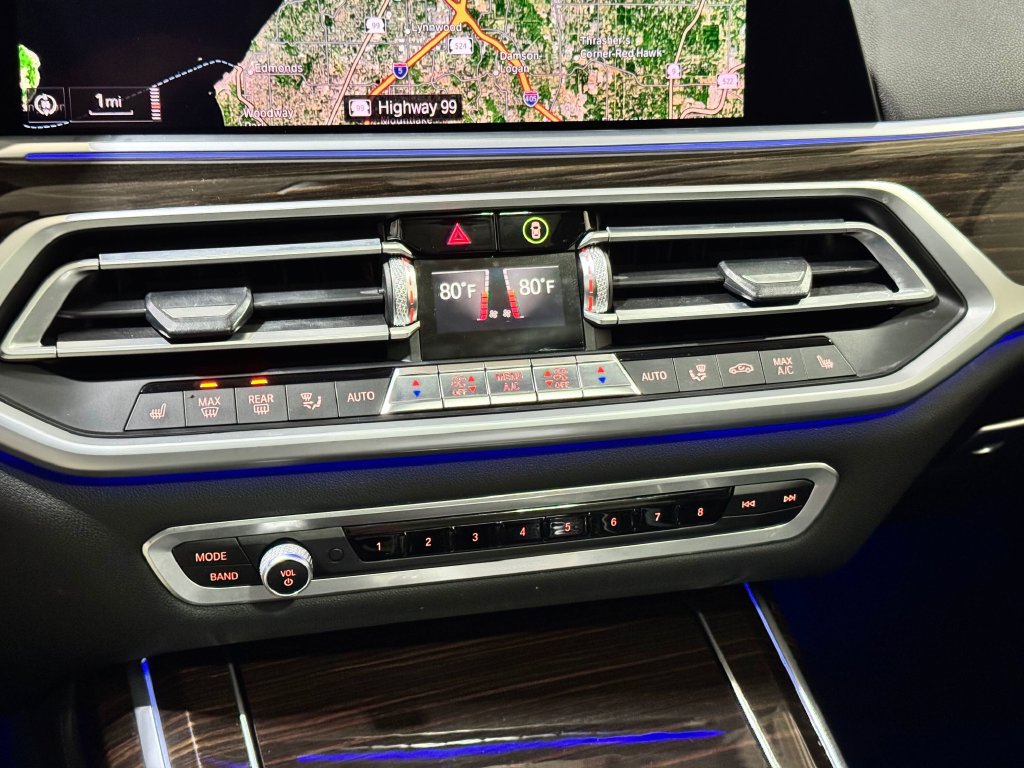 Used 2021 BMW X7 xDrive40i w/ Premium Package AWD/4WD image 14