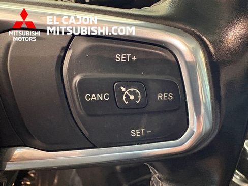 Used 2023 Jeep Wrangler Unlimited Sahara AWD/4WD image 19