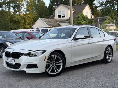 Used 2017 BMW 330i xDrive Sedan AWD/4WD image 2