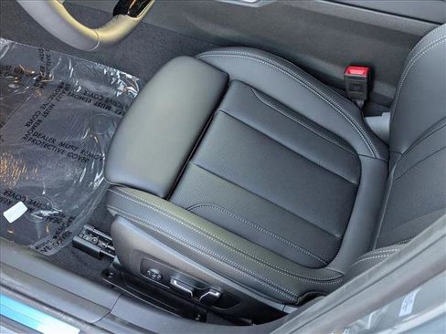 New 2026 BMW 330i Sedan w/ Premium Package image 4