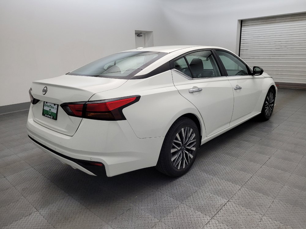 Used 2025 Nissan Altima 2.5 SV FWD image 9