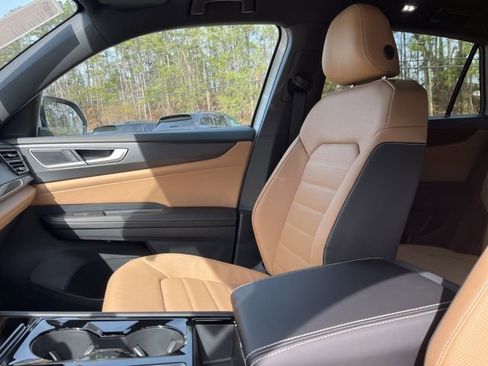 New 2026 Volkswagen Atlas Cross Sport SEL image 9