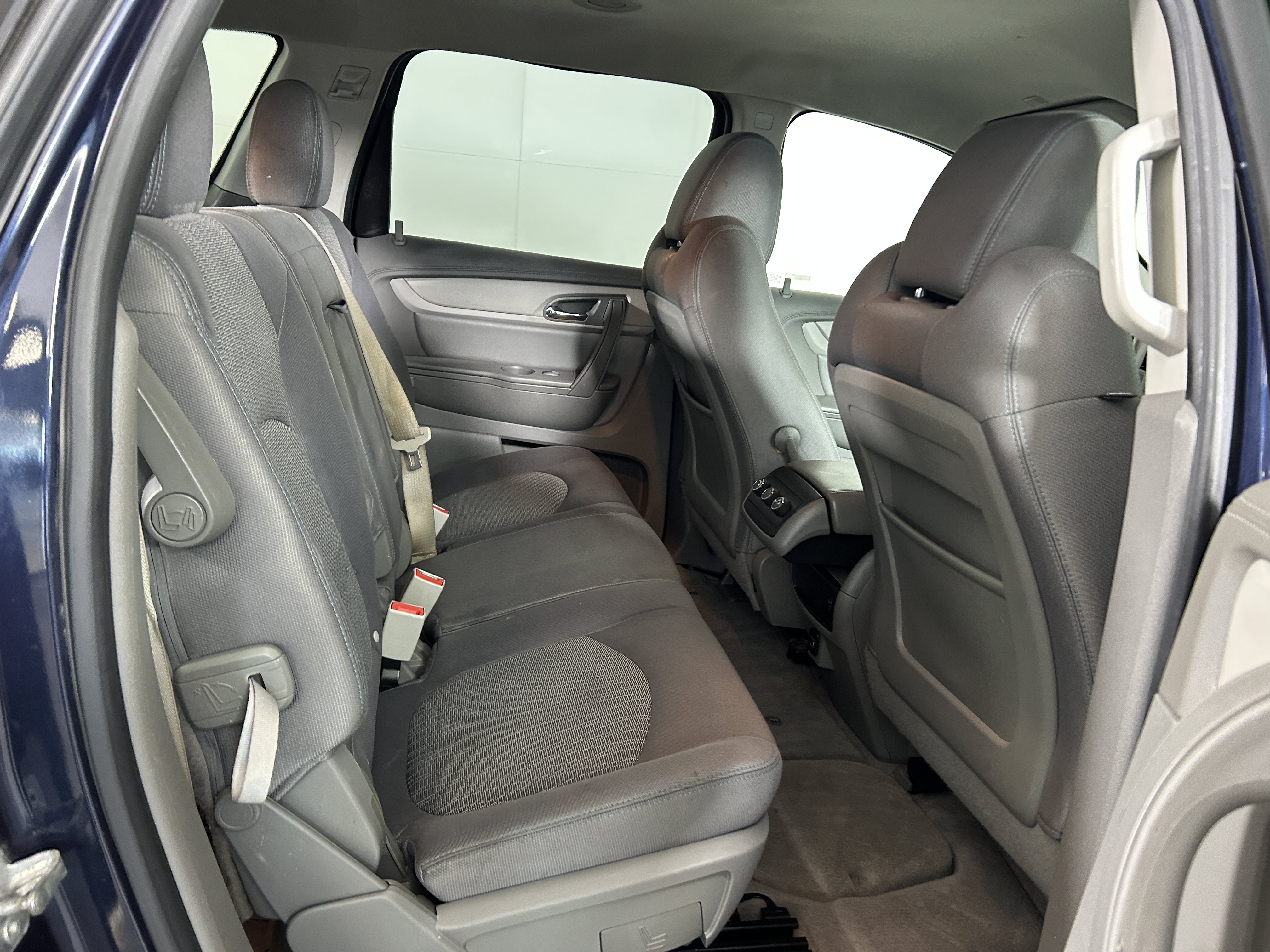 Used 2017 Chevrolet Traverse LS FWD image 23