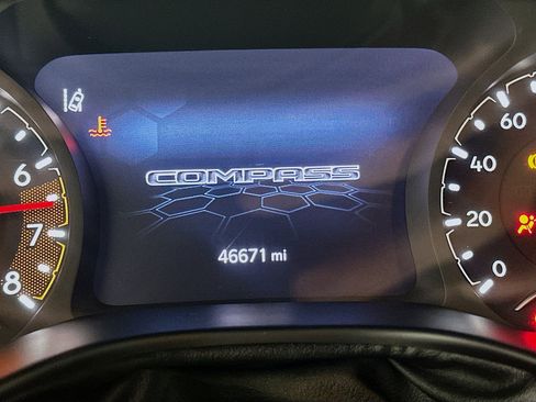 Used 2022 Jeep Compass Latitude image 19