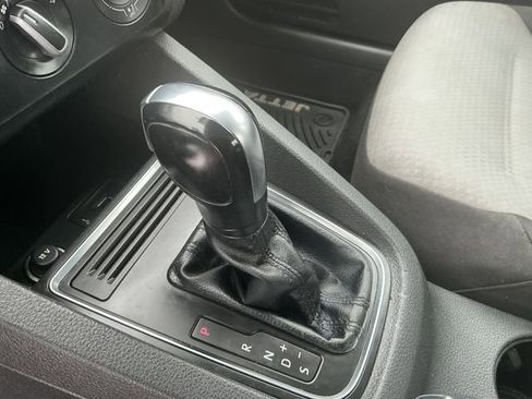 Used 2018 Volkswagen Jetta S image 30