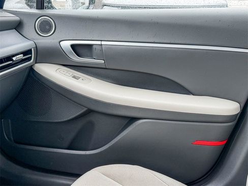 Certified 2024 Hyundai Sonata SEL w/ Convenience Package image 23