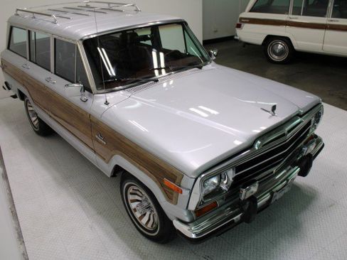 Used 1986 Jeep Grand Wagoneer image 48