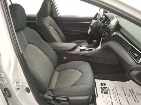Used 2022 Toyota Camry LE w/ Cold Weather Package image 31