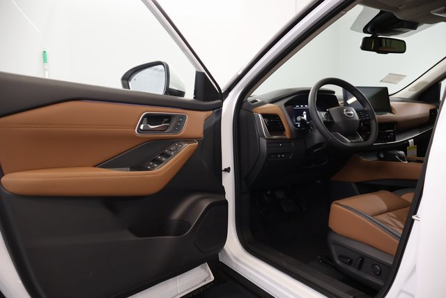 New 2026 Nissan Rogue Platinum AWD/4WD image 8