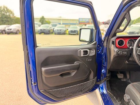 Used 2019 Jeep Wrangler Unlimited Rubicon AWD/4WD image 24